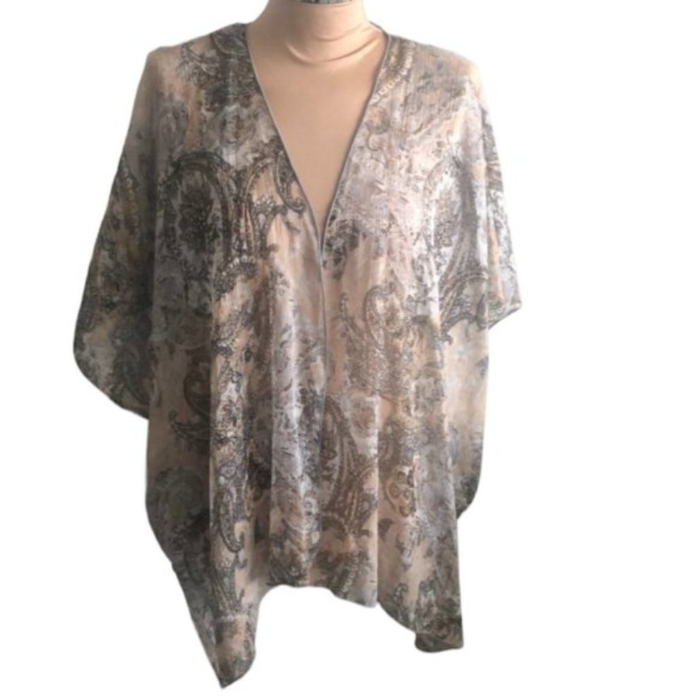 Band of Gypsies Cover Up Floral Grey M-L
